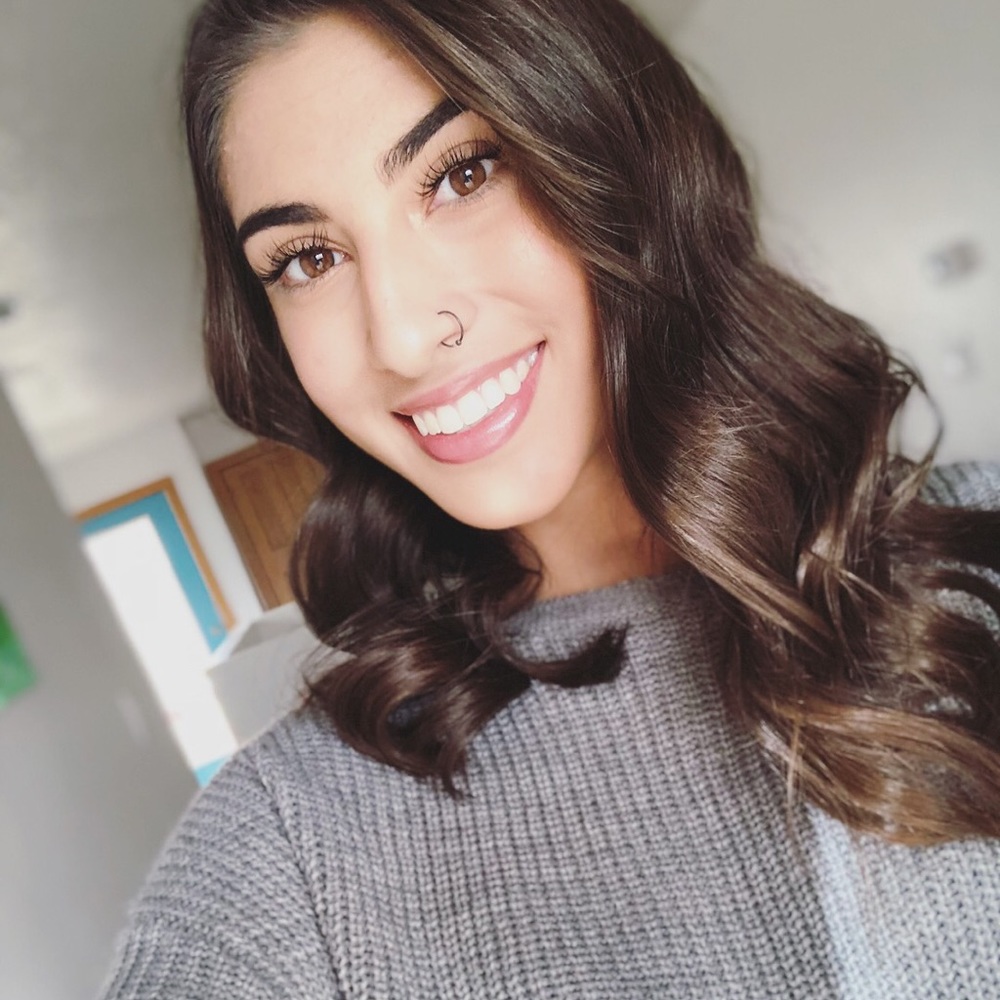 Meet your Posher, Sophia